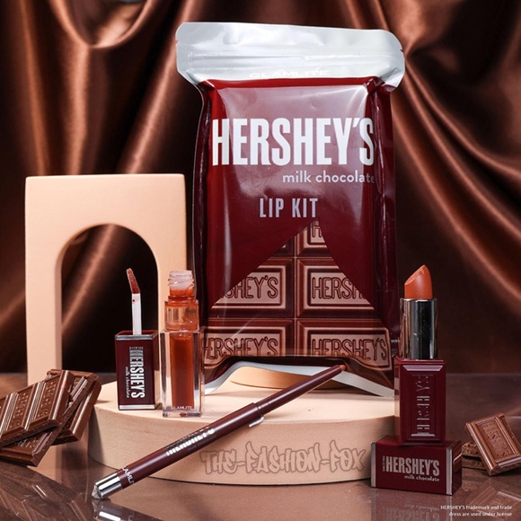 Hershey's x Glamlite Cosmetics Milk Chocolate Lipstick Gloss Liner Lip Kit NEW - Picture 1 of 8